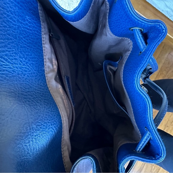 Matt & Nat Dwell Mumbai in Allure (navy) - Picture 9 of 10